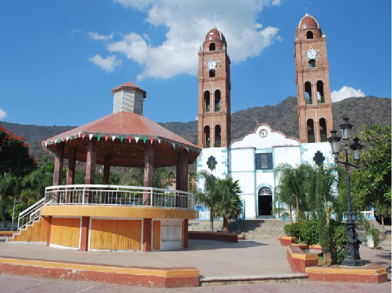 Plaza principal de Mezcala de la Asunción.