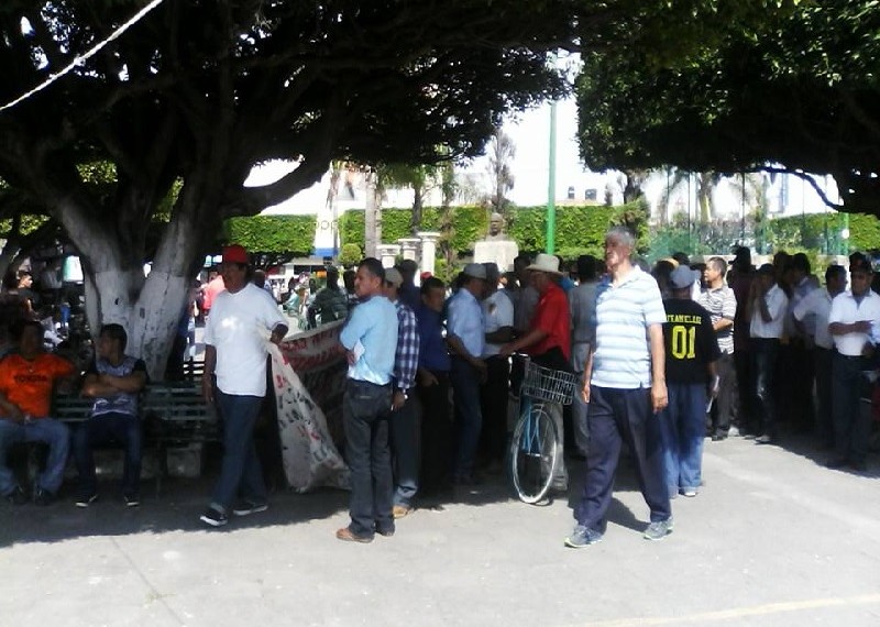 Un grupo de 30 ex trabajadores se manifestaron. Foto: La Ribereña.