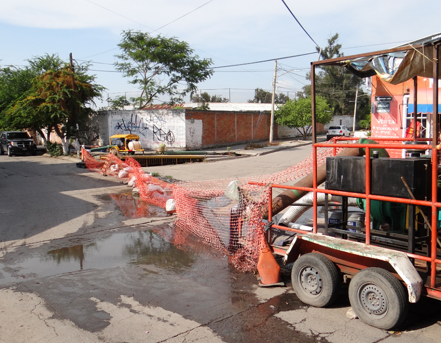 Buscan cambiar redes de drenaje y agua potable en Ocotlán - Decisiones