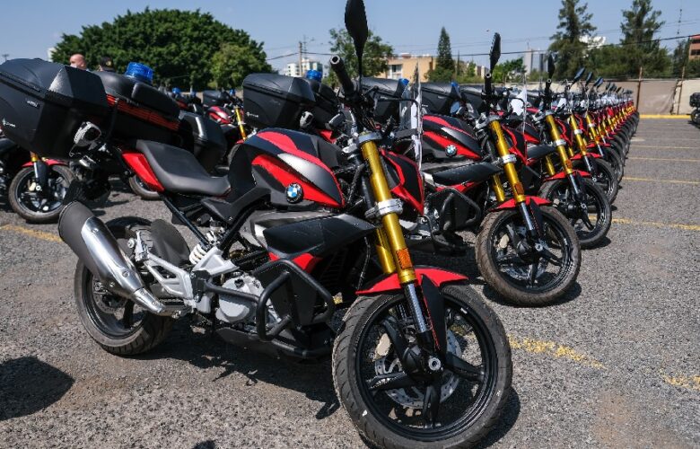 Entregan motos a Comisarías. Foto: Cortesía