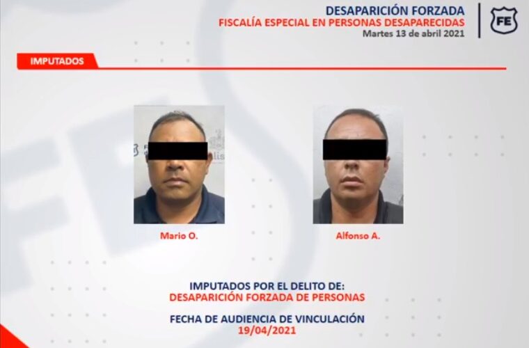 Policías de Ocotlán detenidos. Foto: Captura video.