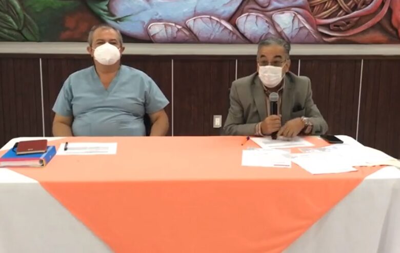Manuel Gutiérrez Muñoz, regidor; y Juan Antonio Mercado, alcalde interino. Foto: Captura video.