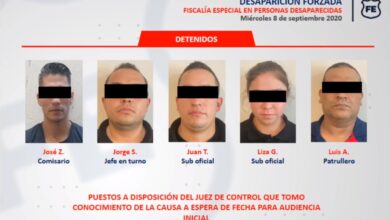 Policías detenidos en Atotonilco. Foto: Fiscalía.