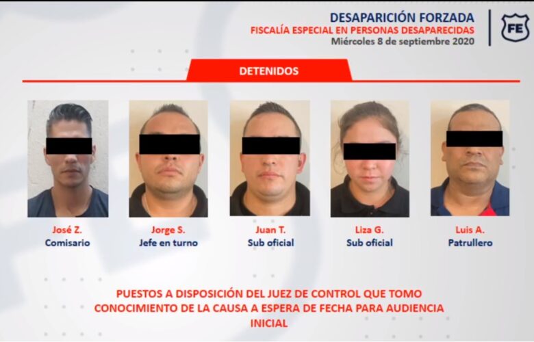 Policías detenidos en Atotonilco. Foto: Fiscalía.