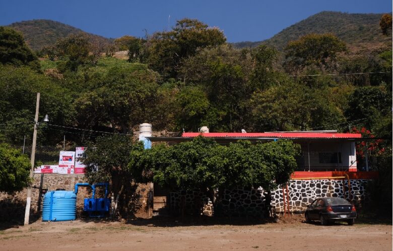 Instalan sistemas de captación de agua pluvial en escuelas de Poncitlán. Foto: Gobierno de Jalisco.