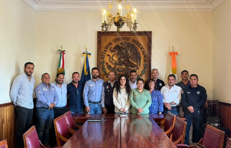 Acuerdan mejorar circulación de transportistas en Ocotlán. Foto: Cortesía.