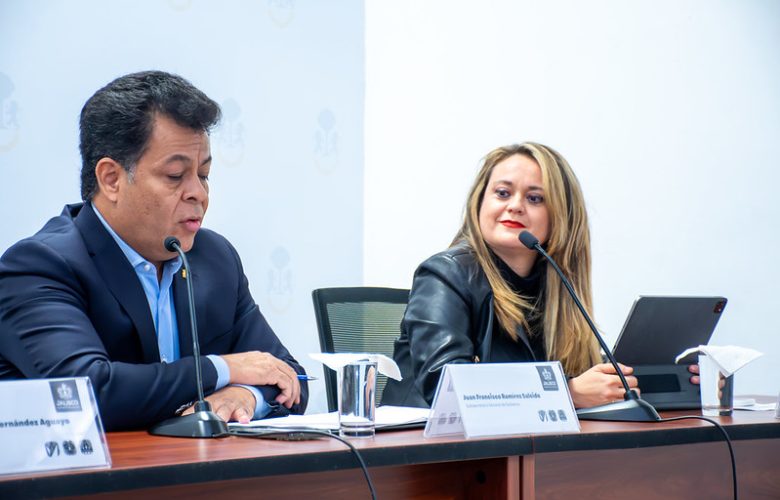 Profesionistas de la Ciénega podrán tramitar cédula estatal en línea. Foto: Cortesía.
